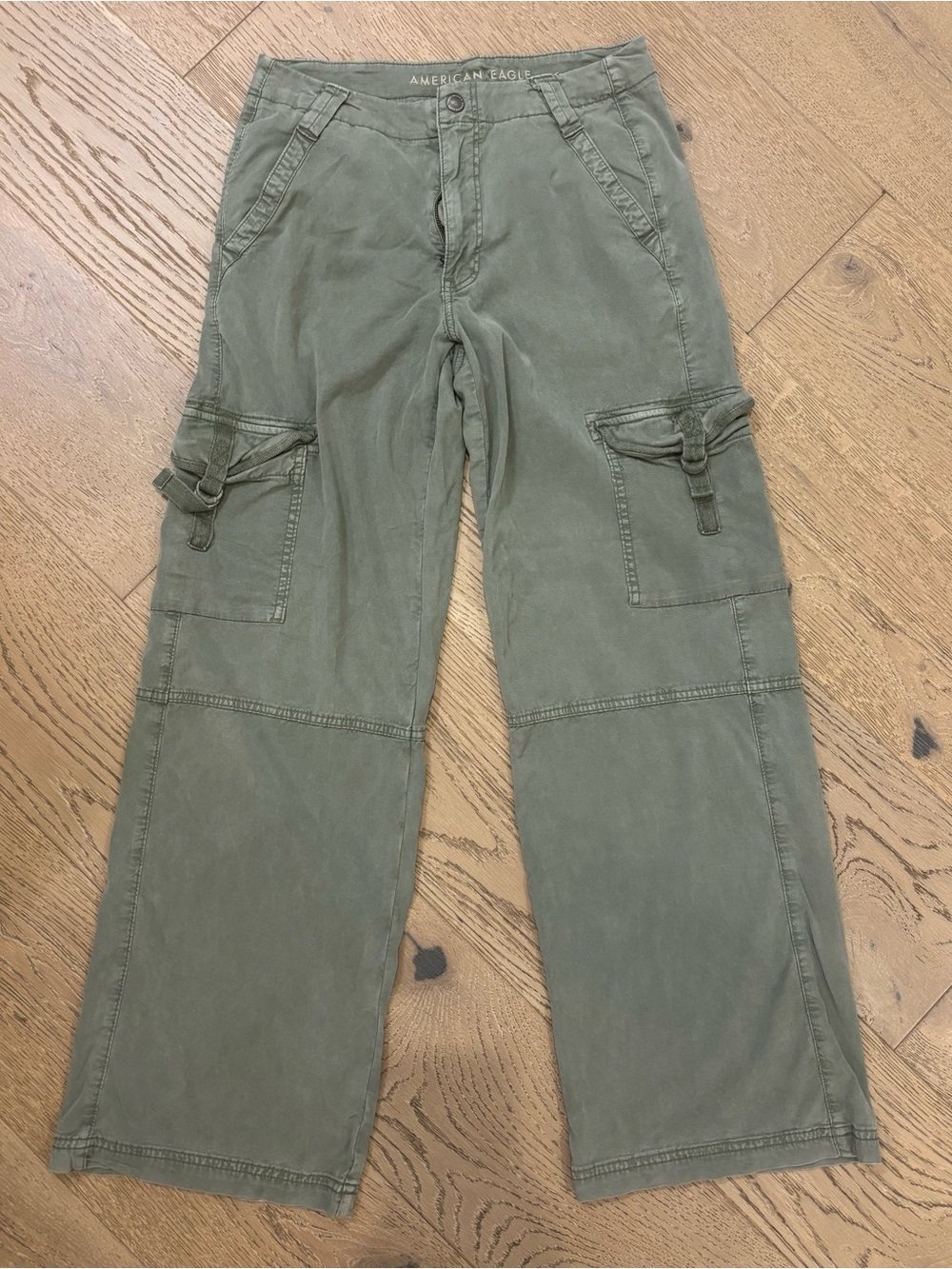 American Eagle Cargo Pants